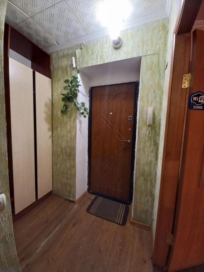 1 Комнатная Квартира Остановка Торговый Центр Tsjerkasy Buitenkant foto