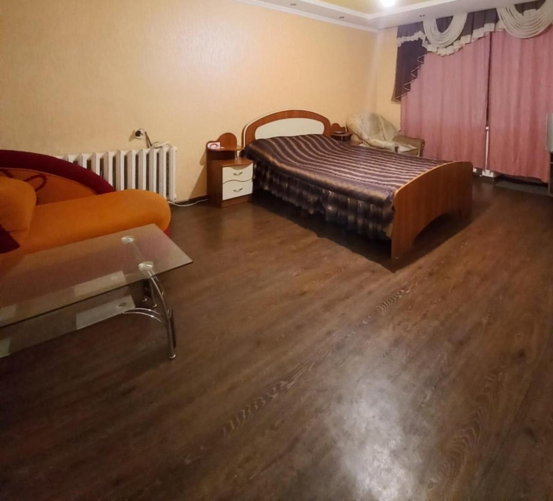 1 Комнатная Квартира Остановка Торговый Центр Tsjerkasy Buitenkant foto